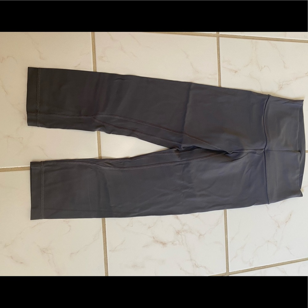 Women’s align crop leggings